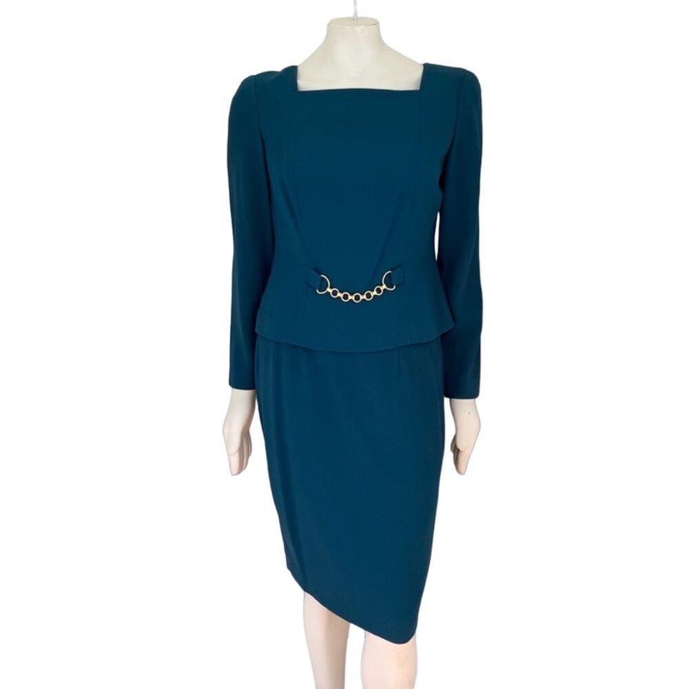 VTG LIZ CLAIBORNE 2 Piece Skirt Suit with Gold Chain in Green SZ 8